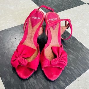 Spanish red suede pumps w/bow by Audley London